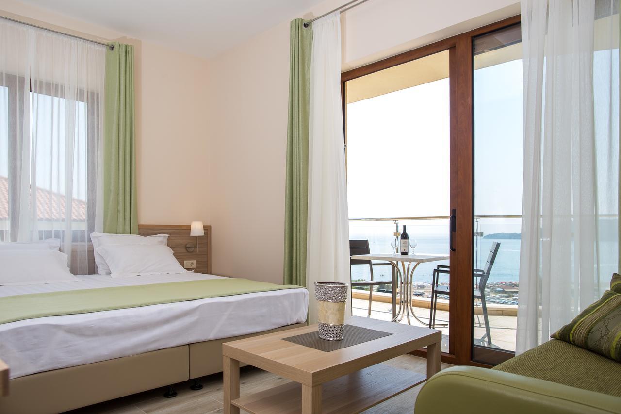 Hotel Belvedere Becici 4*