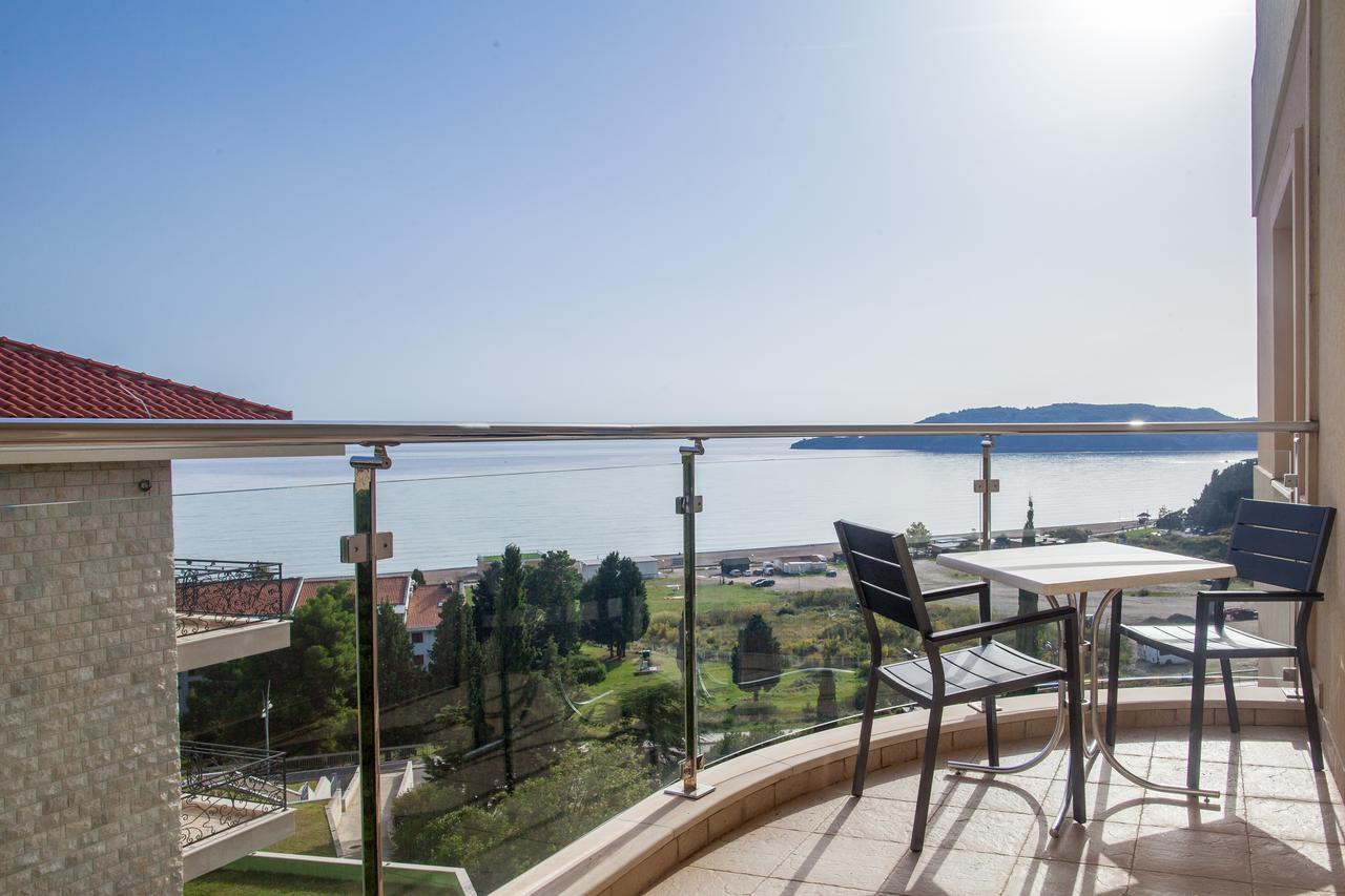 Hotel Belvedere Becici 4*